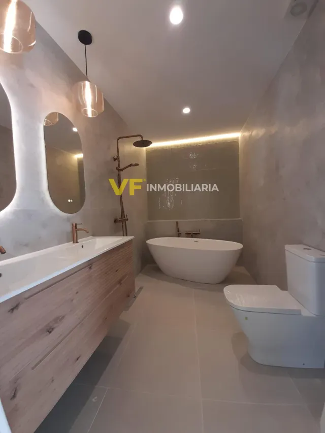 ¡Donde la elegancia clásica se encuentra con las mejores vistas de Málaga! — 15