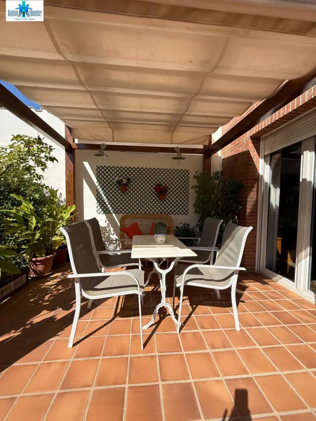 INMOHOUSE VENDE PAREADO — 18