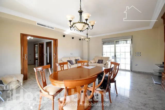 ESPECTACULAR CHALET CON PISCINA, GARAJE, TERRAZA Y ASCENSOR — 10