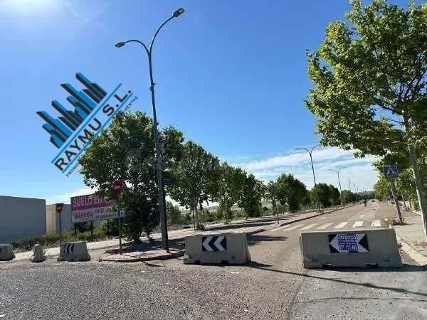 Parcela industrial de 10.627 m2 – Valdearenal Sur, Arroyomol - foto 3