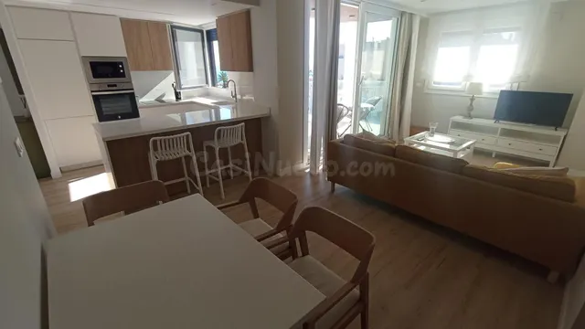 BONITO PISO FRENTE AL MAR CON PISCINA COMUNITARIA Y PARKING  - foto 5