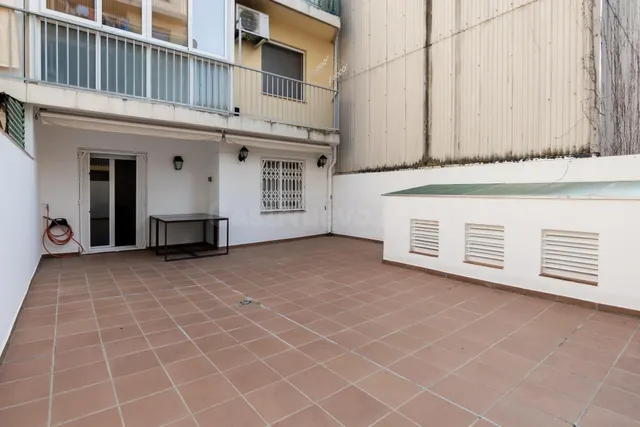 GRAN PISO EXTERIOR EN FIGUERES - foto 4
