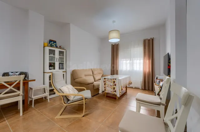 ¡¡OPORTUNIDAD!! Piso bajo prácticamente nuevo, con patio y 2