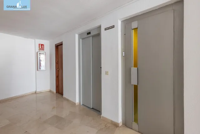 ¡exclusivo apartamento en primera linea de playa con reforma integral de alta gama! — 32
