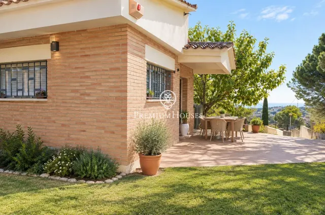 Casa en venta para reformar con vistas al mar en Cabrils — 11