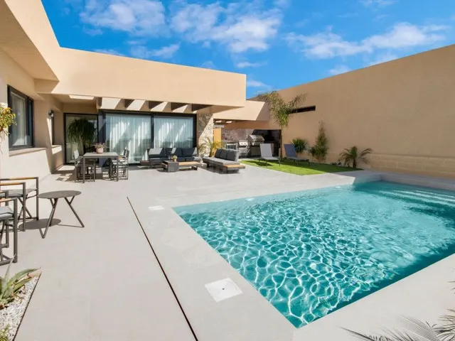 Villa 3 habitaciones 208m² en venta - Baños Y Mendigo - foto 2