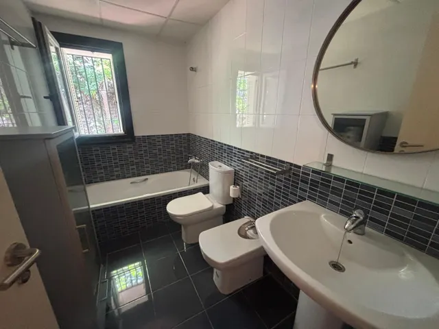 Chalet en Chiclana: amplitud, comodidad y calidad de vida — 35