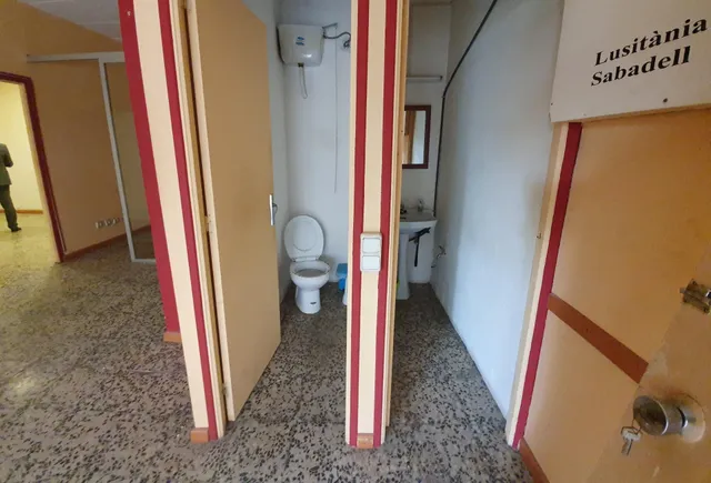 Local comercial actualmente diáfano, en Sabadell, zona Concordia Obrascón! — 15