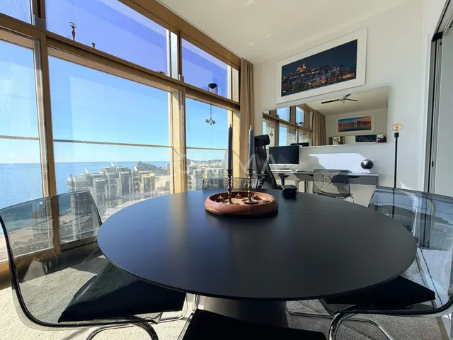Exclusivo Piso Seminuevo en Playa de Poniente, Benidorm — 31