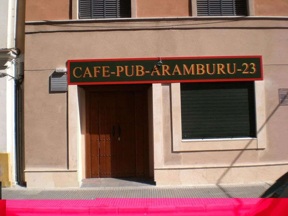 Local PUB en el centro