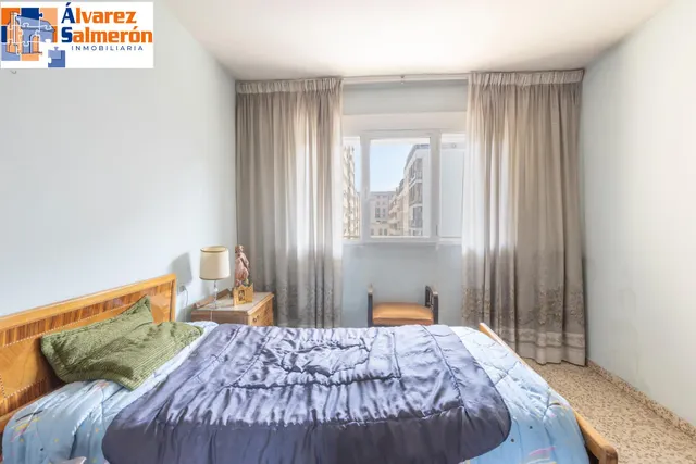 Piso con terraza y gran potencial junto a Camino de Ronda — 12