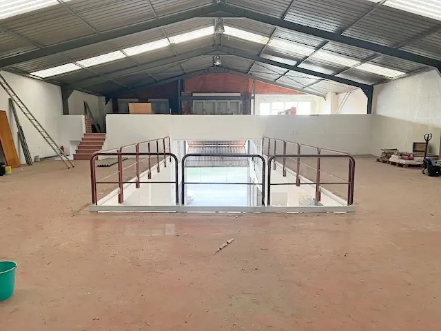 Nave industrial 3 habitaciones 731m² en venta - Bezana - foto 4