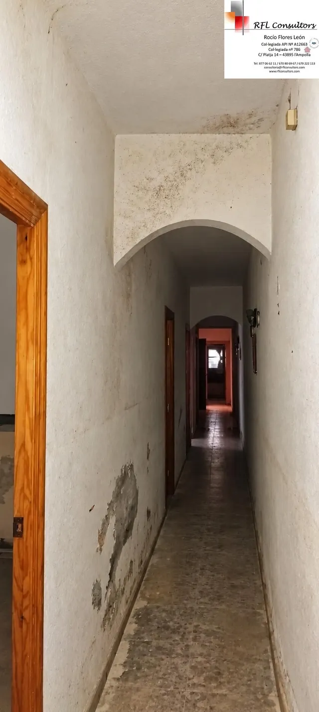 Gran casa para reformar en el centro de la población — 13