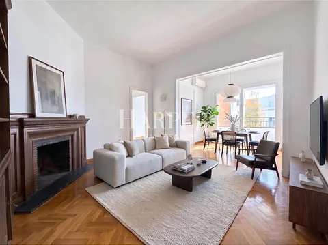 Amplio piso de 5 habitaciones con terraza en Sant Gervasi–Galvany, Barcelona