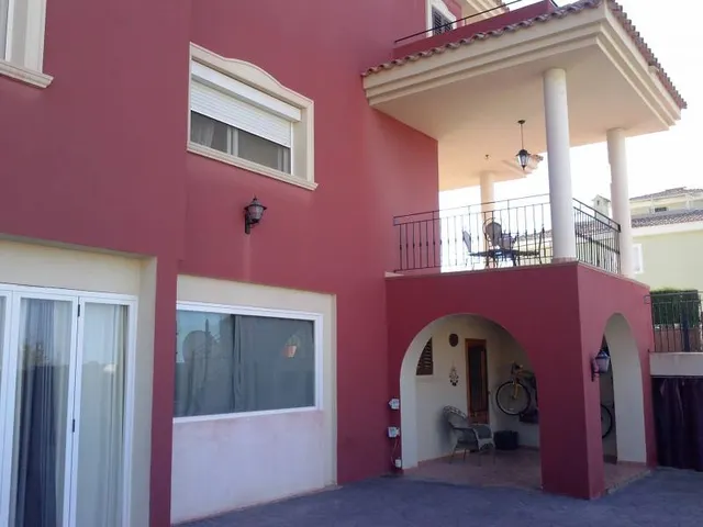 chalet en zona del colegio elians — 3