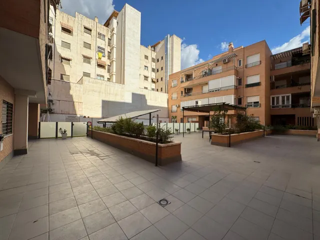 NUDA PROPIEDAD EN ZONA CÁMARA DE COMERCIO – GRANADA — 24