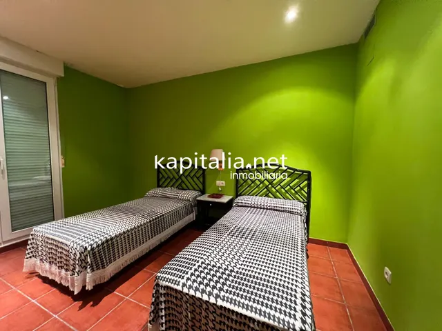 Fantástico chalet a la venta en Ontinyent , zona la Solana . — 40