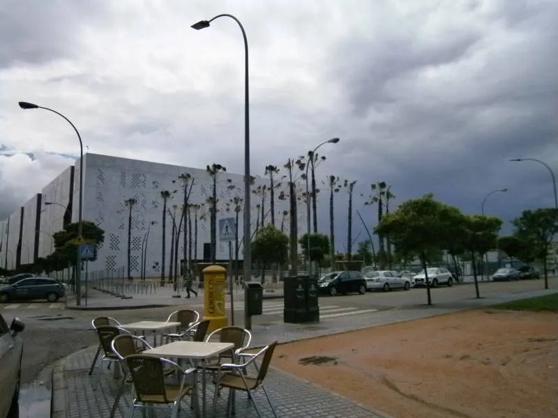 COCHERA CERCA NUEVO PALACIO DE JUSTICIA DE CORDOBA CAPITAL.
