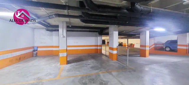 Apartamento amueblado en zona Campus de la Salud, urbanización privada — 26