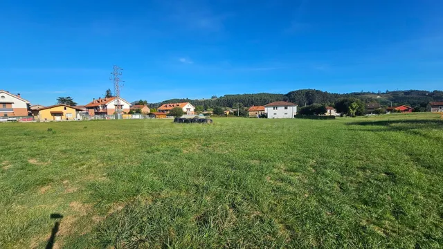 TERRENO URBANO DE 4.887 m2 EN PARBAYÓN, PIÉLAGOS