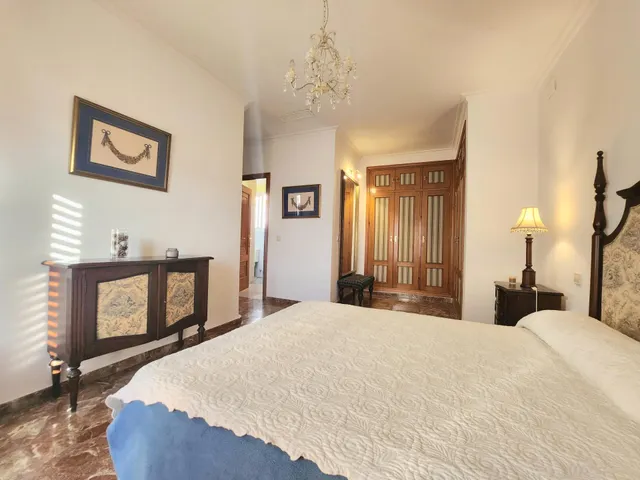 IMPRESIONANTE CASA EN CENTRO DE ALCALA DE UNA SOLA PLANTA CON LOCAL COMERCIAL Y GARAJE. — 10