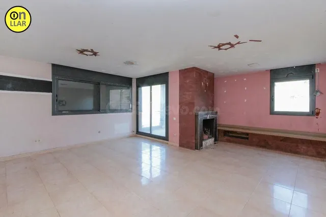 Amplio Chalet en Sentmenat posibilidad para dos familias — 2