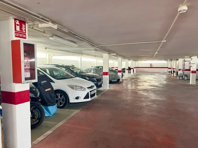 PLAZA DE PARKING - ZONA PASEO MARÍTIMO DEL PUERTO DE ALCUDIA - foto 4