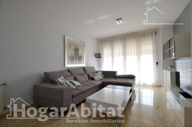 ¡vistas despejadas! amplio, alto y moderno con ascensor y balcón — 30