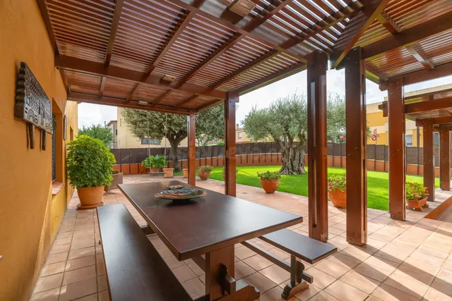 Espectacular casa moderna en Forallac - foto 4