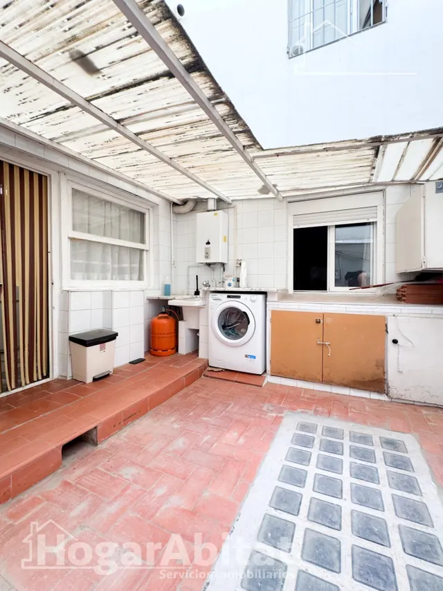 SEMIREFORMADO AMPLIO Y LUMINOSO CON TERRAZA Y BALCÓN EN PATERNA — 18