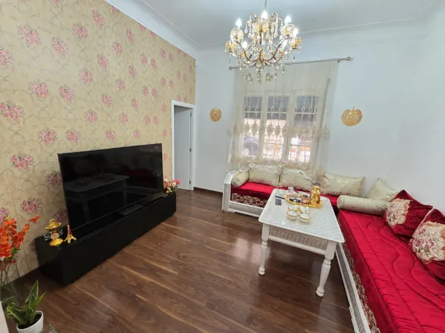 Sant Gervasi–Galvany · Planta baja en esquina · 4 habitaciones · Finca clásica — 14