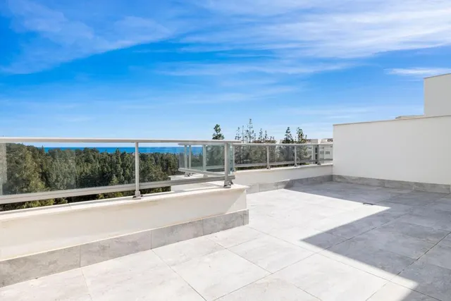 ÁTICO 4 dorm. A ESTRENAR, con 3 TERRAZAS amplias con VISTAS 