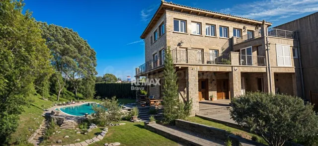 Celrà | Vivienda de grandes dimensiones con jardín, piscina 