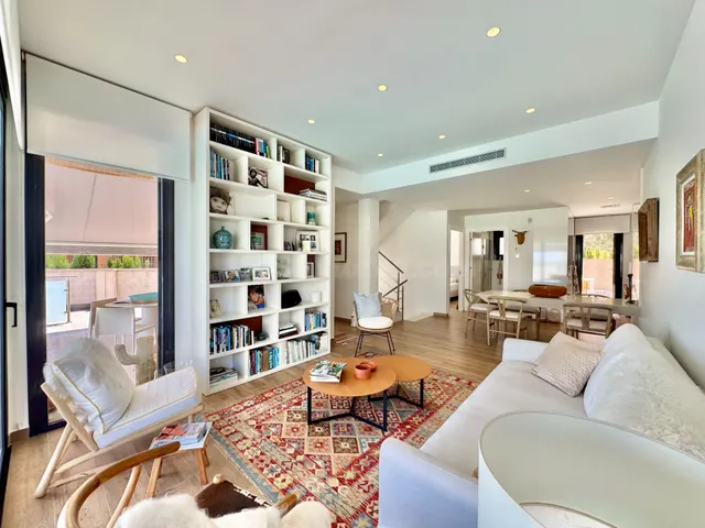 elegante villa con vistas parciales al mar. — 4