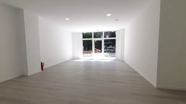 Oportunidad Única: Local Comercial en Vitoria por solo 690 € - foto 5
