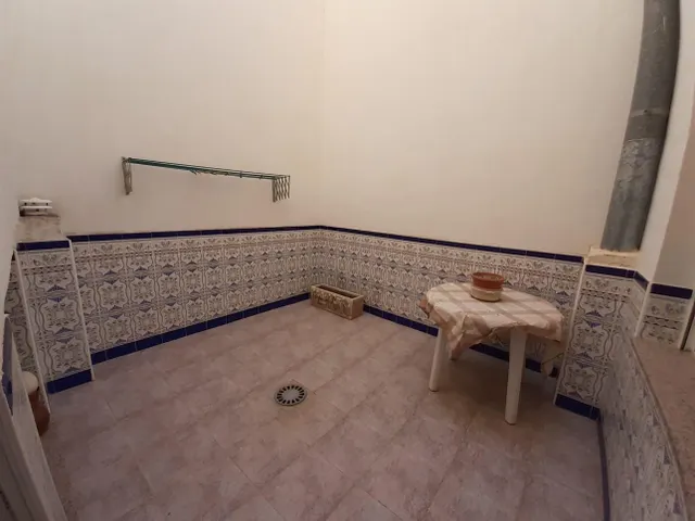 Edificio entero planta baja y 3 alturas — 8
