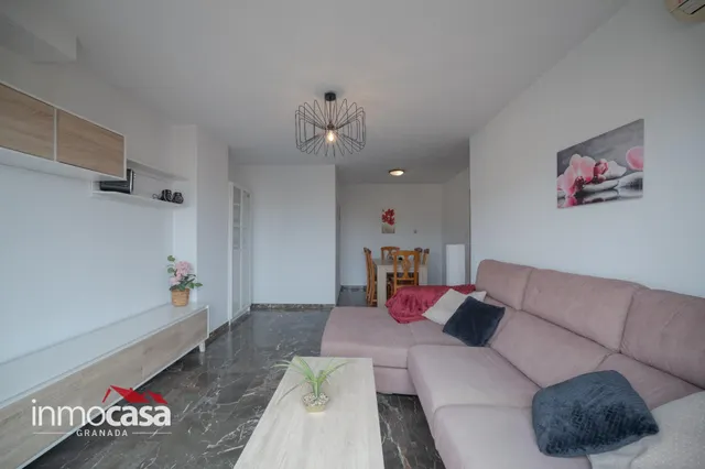 Se Vende amplio piso en  zona Villarejo, con Terraza y Vistas Despejadas — 15