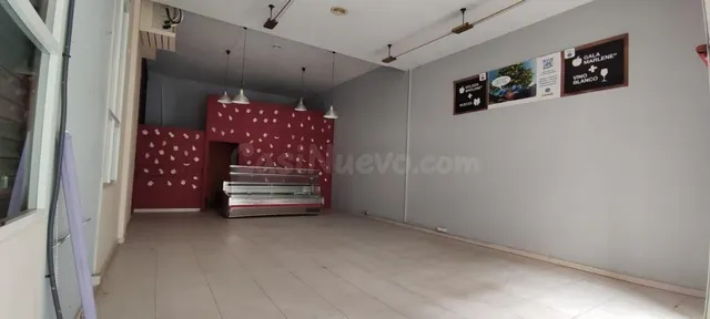 OPORTUNIDAD! FABULOSO LOCAL EN ZONA MUY COMERCIAL DEL PUENTE - foto 4