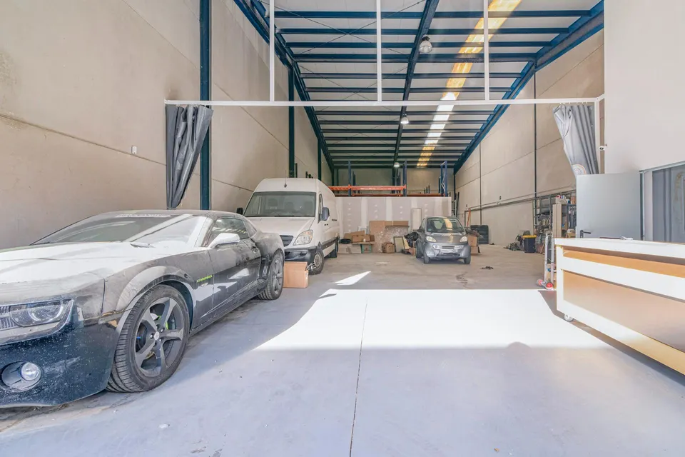 NAVE INDUSTRIAL