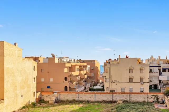 Apartamento de 2 dormitorios a tan solo 100 metros de la playa en La Mata!! — 8