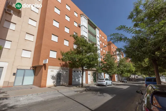PISO VPO DE CUATRO DORMITORIOS CON GARAJE EN PADRE CLARET — 29