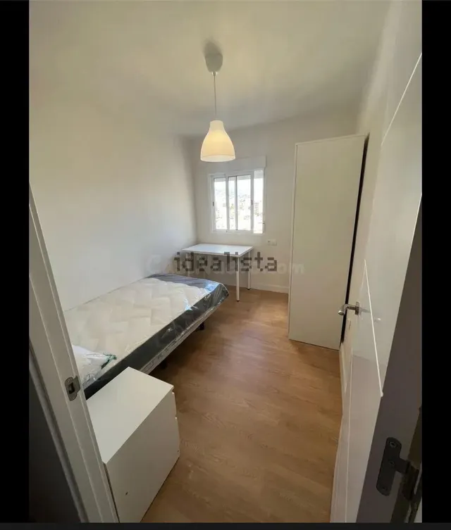 •¡HABITACIÓN DISPONIBLE EN MÁLAGA - ENTRADA INMEDIATA. '* 420€  • Calle — 2