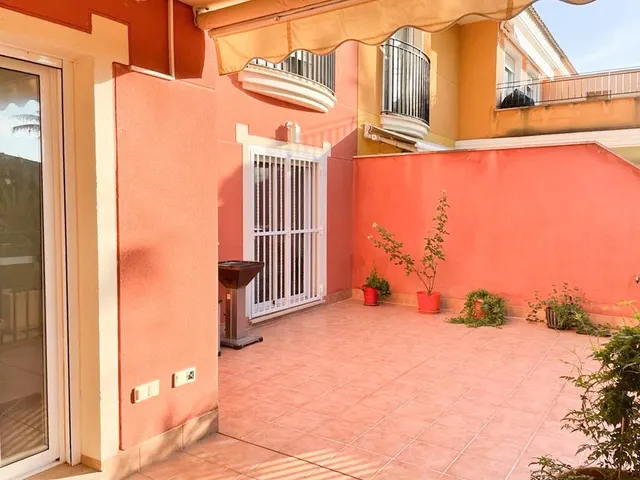 Espectacular piso con terraza y garaje, piscina comunitaria, club de golf y tenis, vigilancia 24 hrs — 13