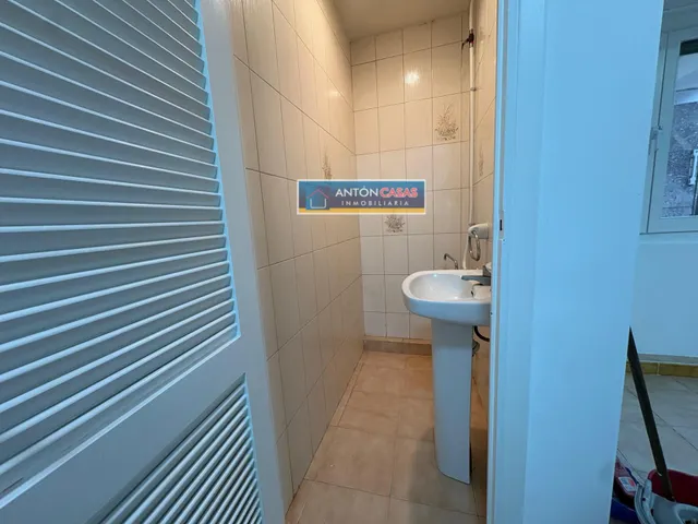 Local comercial céntrico en Novelda – 79 m2 — 9