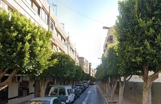 Amplia Casa Dúplex en El Ejido - Oportunidad Única a €211,00 - foto 4
