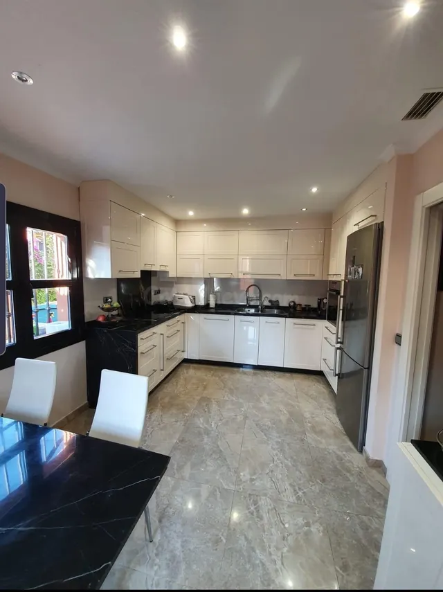 CHALET ADOSADO EN GUADALMINA ALTA - MARBELLA - foto 5