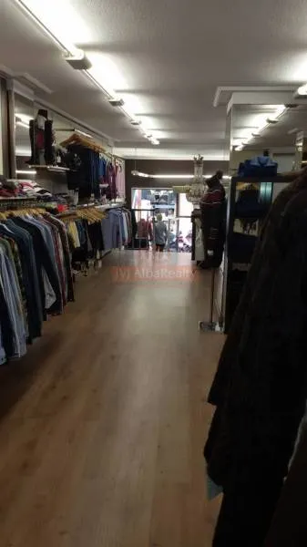 LOCAL COMERCIAL EN ALQUILER ZONA PREMIUM COMERCIAL — 2