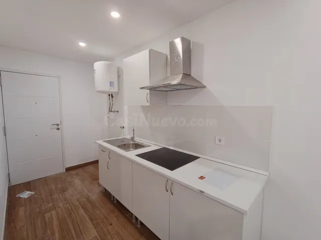 Se vende local recién reformado cerca del mar en Magaluf - foto 3