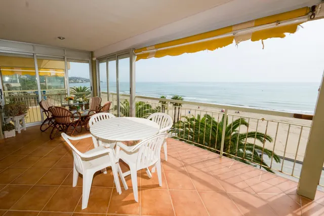 Apartamento frontal en el Paseo Marítimo del Torreón - Benic - foto 5