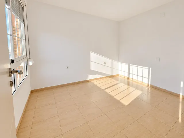 Piso reformado en venta en Paterna, entre el Parque Central y el Auditorio. — 17